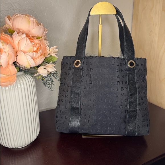BVLGARI Handbags - EUC BVLGARI Tote